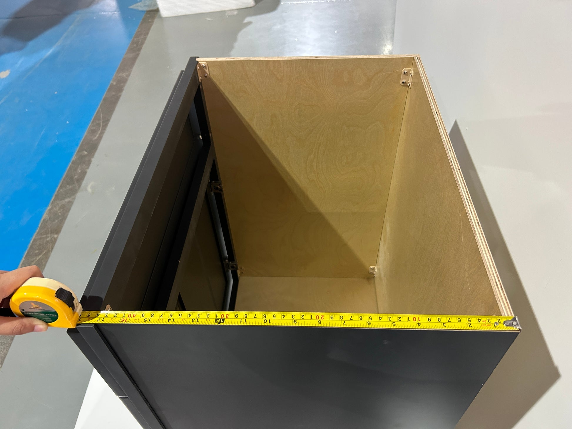 Graphite Shaker Vanity Sink Cabinets - 2 Doors / 1 False Drawer V2418