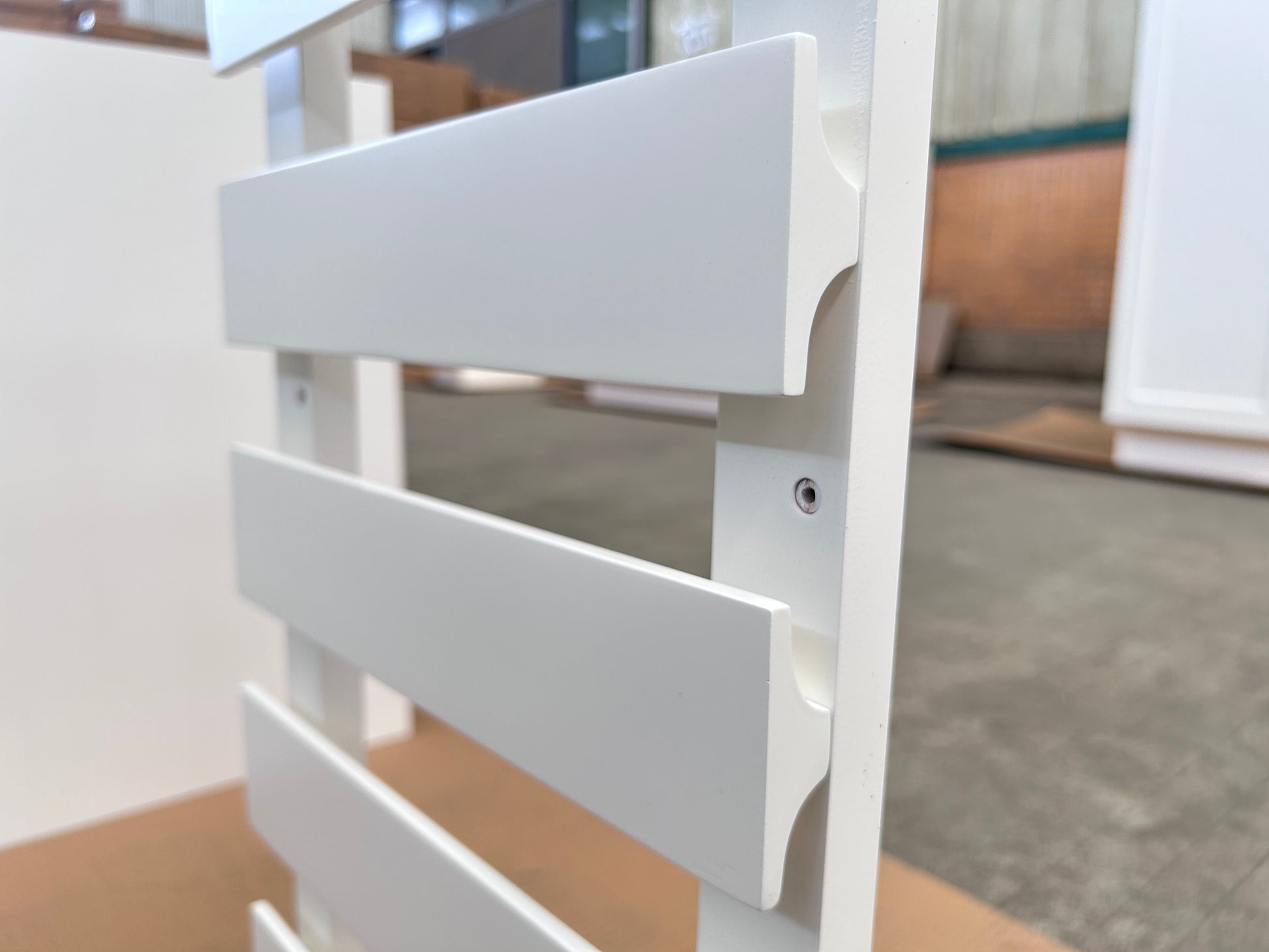 White Shaker Glass Holder GH30